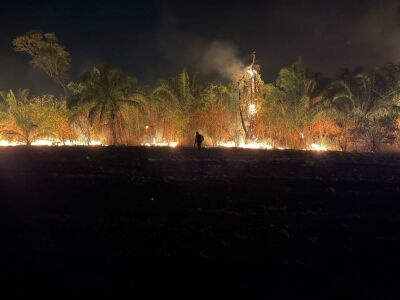 Imagem da notícia Prefeitura de Alcinópolis alerta motoristas sobre incêndio na Serra do Paulo Andrade